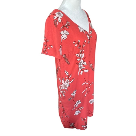 Apt 9 floral dress with pockets - Picture 2 of 4